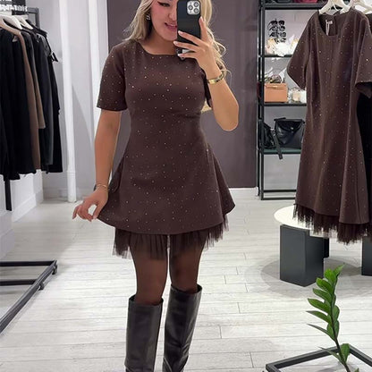 Mini Robe pour Femme Scintillante à Manches Courtes et Dentelle | Élégante et Brillante