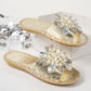 Sandales à enfiler femme ornées de perles et strass