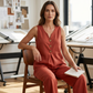 Ensemble femme avec top sans manches boutonné et pantalon ample