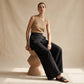 Pantalon pour femme à entrejambe asymétrique et jambes larges